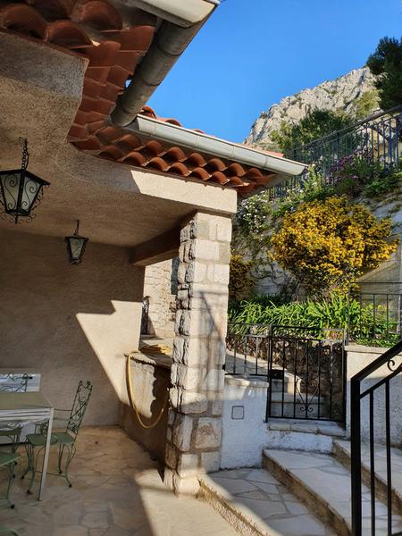 Gîte Villa Bel Horizon-Patio d'entrée-Eze-Gîtes de France des Alpes-Maritimes