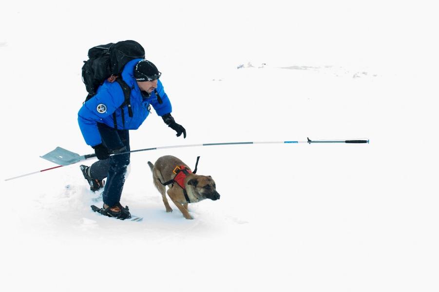 Info et prévention sur les activités de montagne hivernales par le PGHM