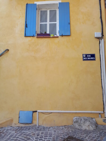 Rue des Maures - Plaque de rue - Sabrina Inderchit
