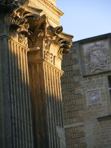 Château de La Tour d'Aigues
