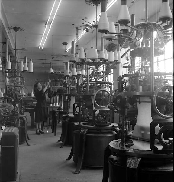 Atelier de la bonneterie Haase, juillet 1948