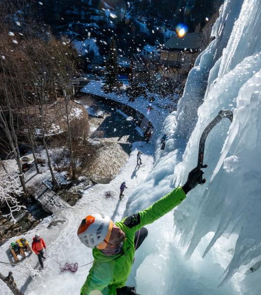 Ice climbing discovery activities_Aiguilles