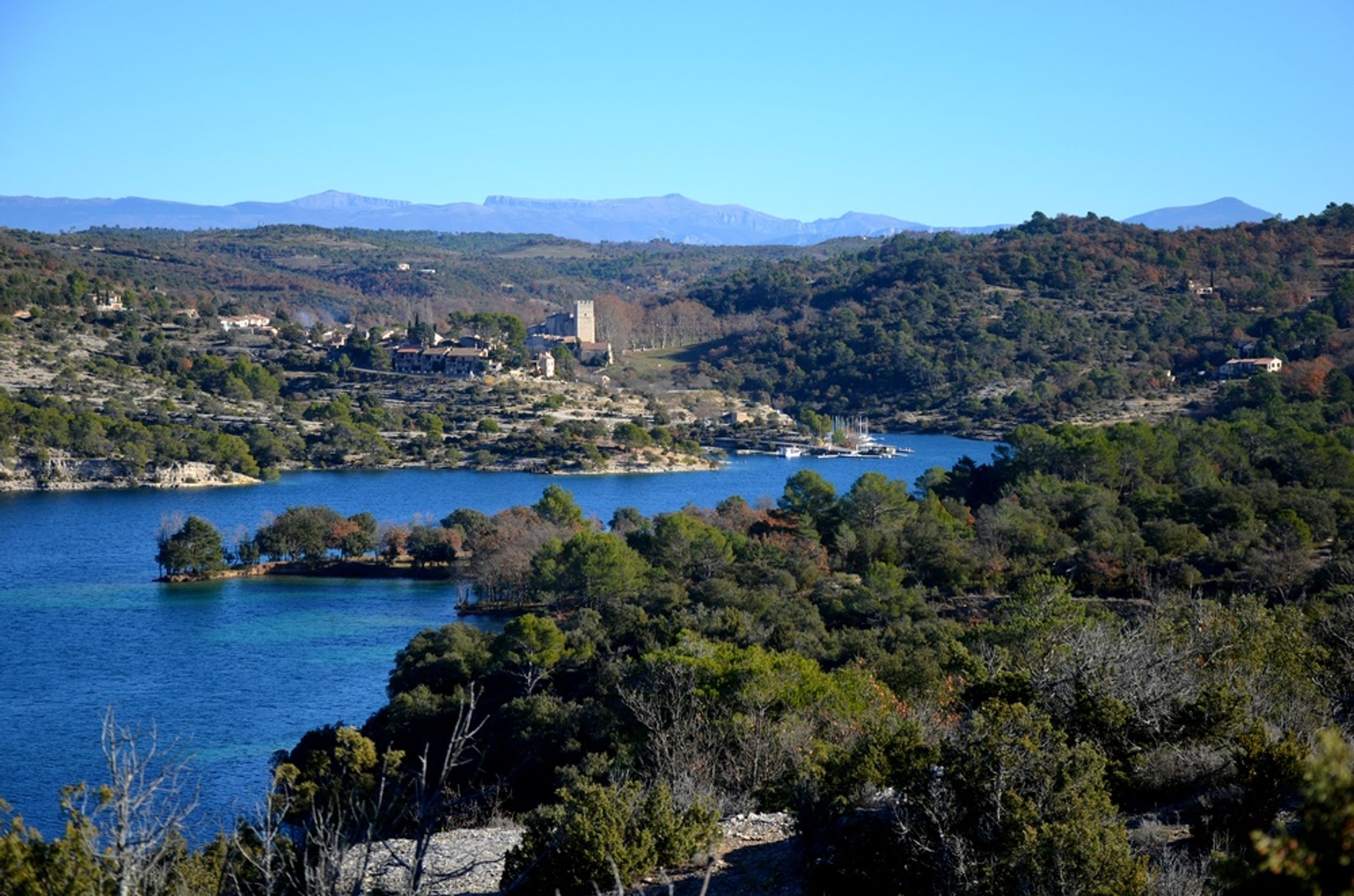 Le lac d'Esparron