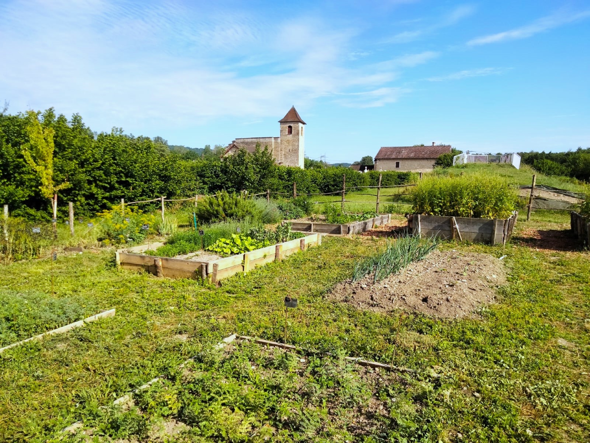 Site archélogique du Vernai et son jardin - Saint-Romain-de-Jalionas - Balcons du Dauphiné - Nord-Isère - à moins d'une heure de Lyon