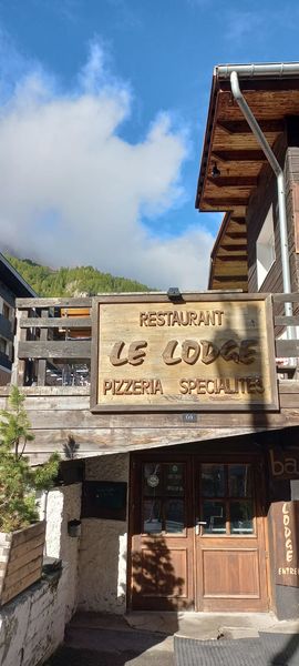 Le Lodge restaurant façade extérieure - Val d'Isère