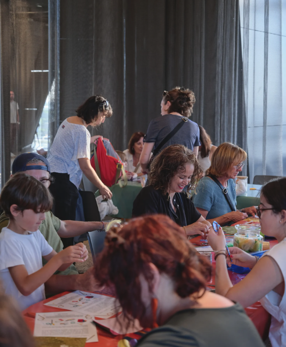 LUMA Arles / Atelier création « Les badges se révèlent »