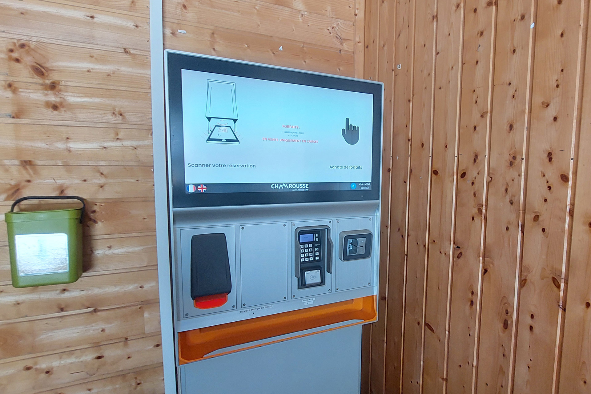 Photo distributeur automatique forfait Chamrousse