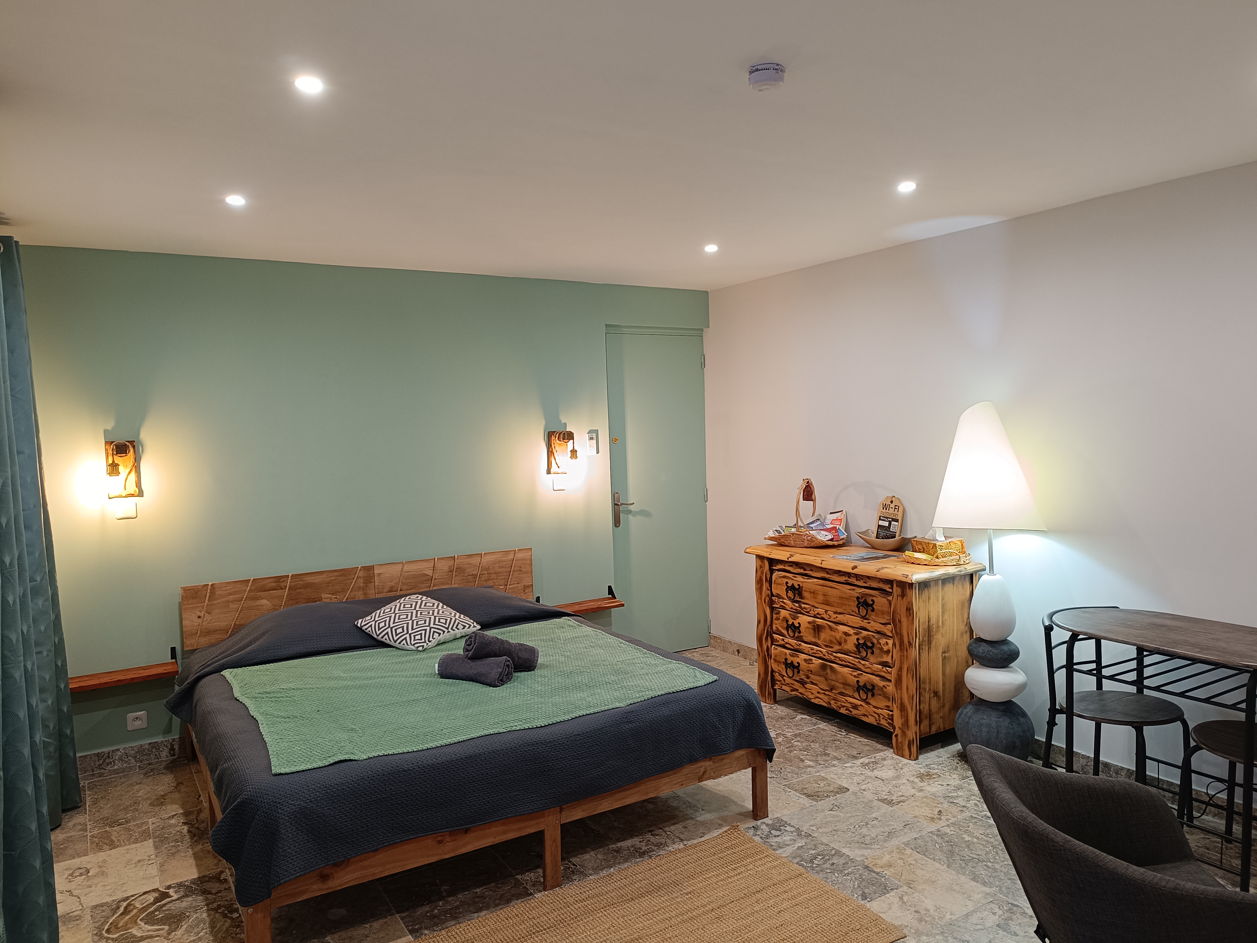 Écrin de nature sous les pins, Aurons - photo 8