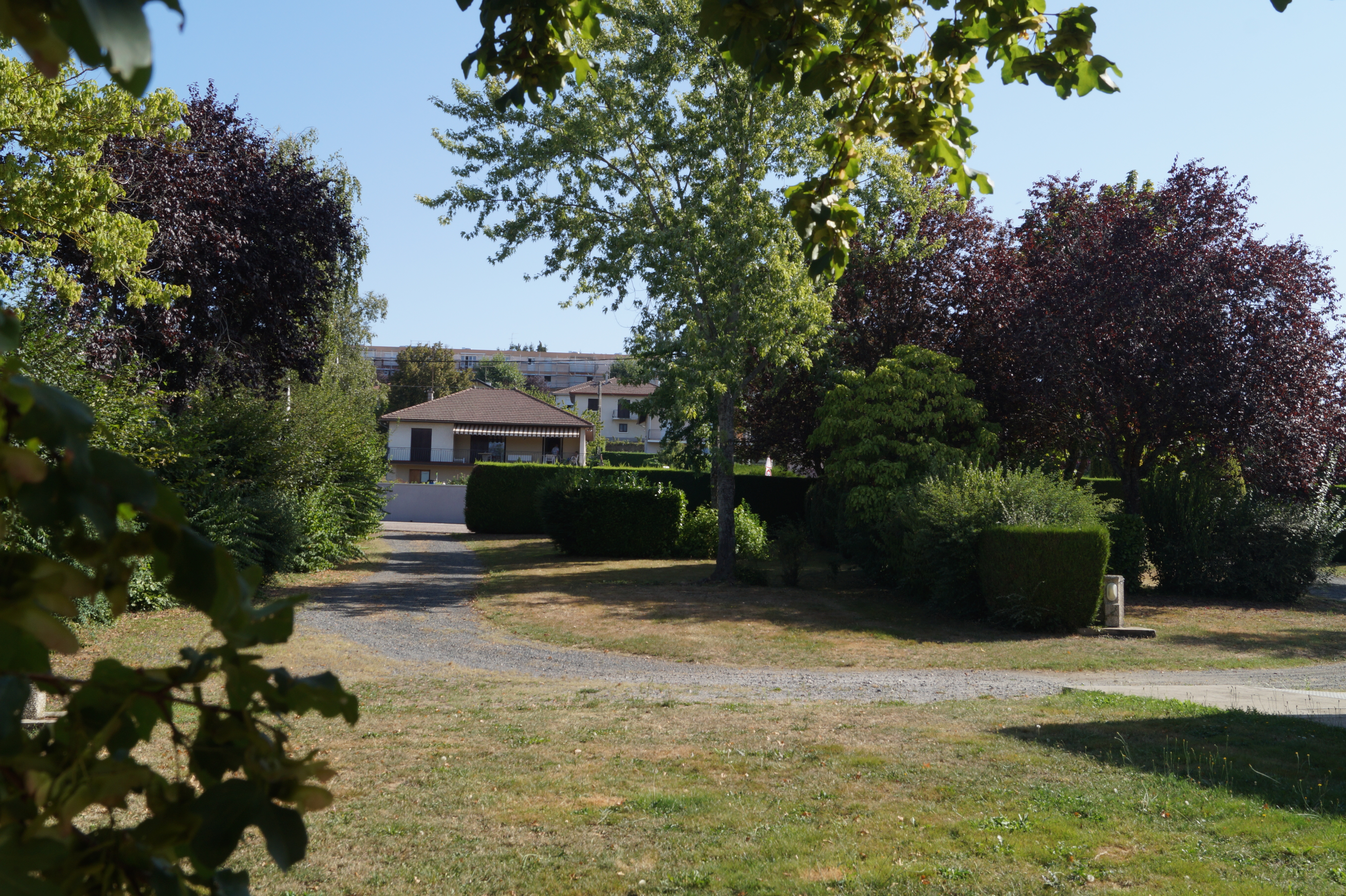 Aire de stationnement camping-Cars Panissières — photo 2