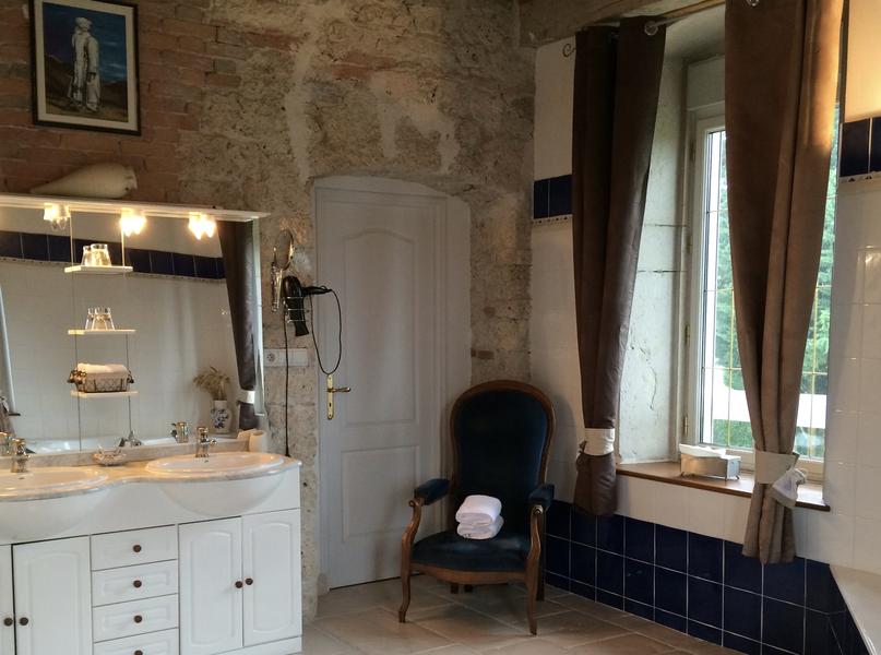 Domaine du Manoir - Chambres d'hôtes à moins d'une heure de Lyon - Balcons du Dauphiné