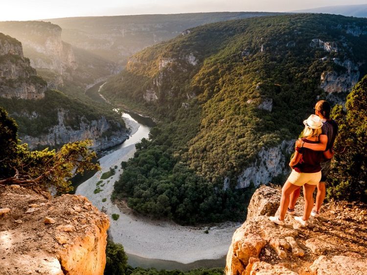 En voiture - Gorges de l’Ardèche, patrimoine et préhistoire