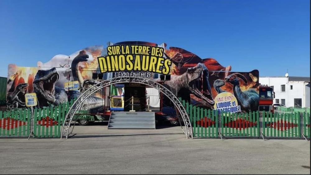 http://Exposition%20Sur%20la%20terre%20des%20dinosaures