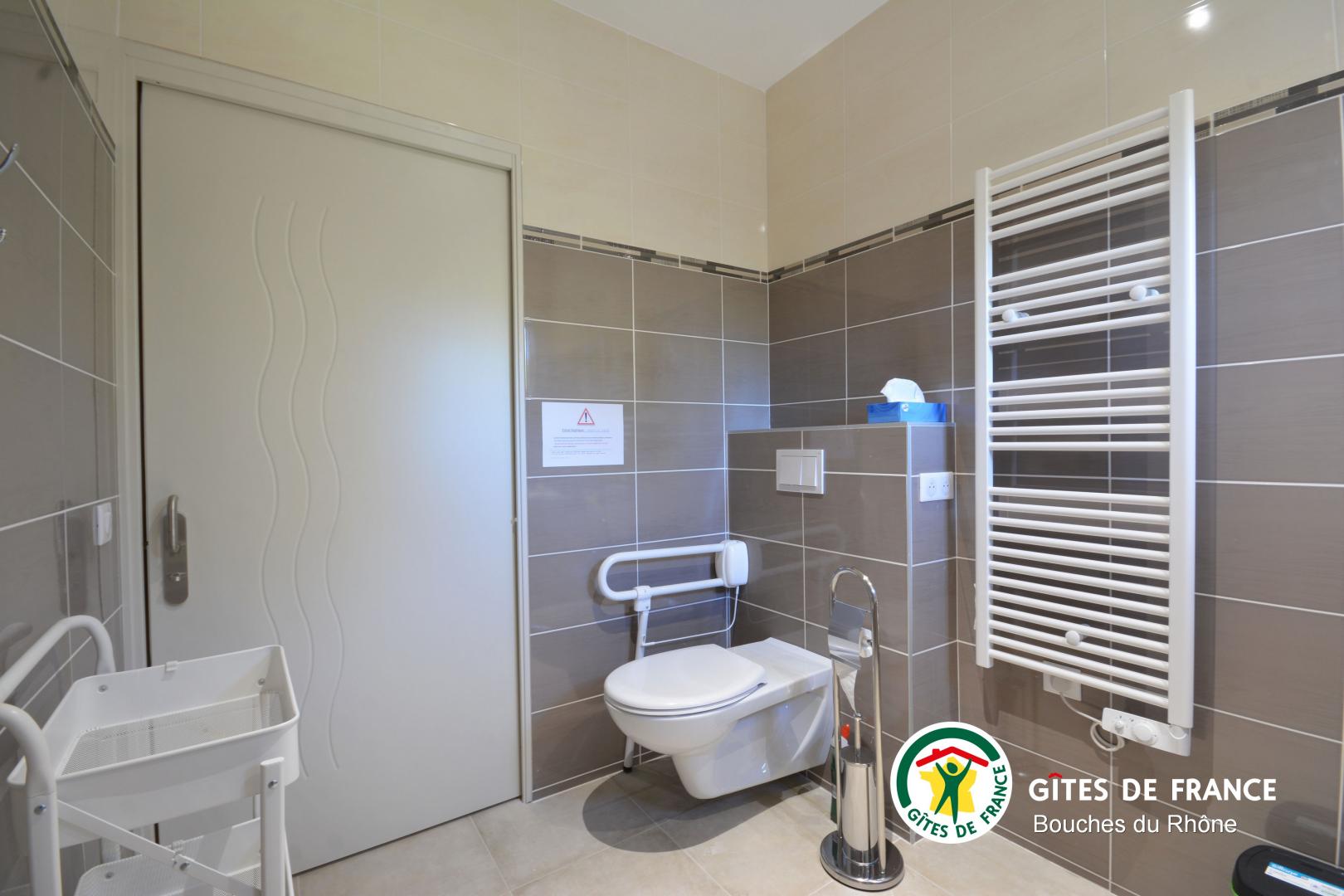 Manon, Lamanon - photo 28