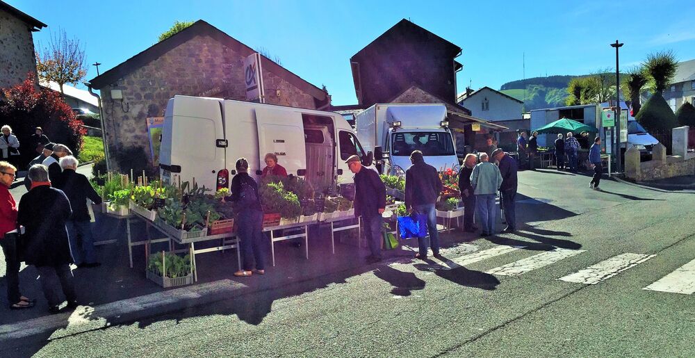 Marché de Murat sur vèbre