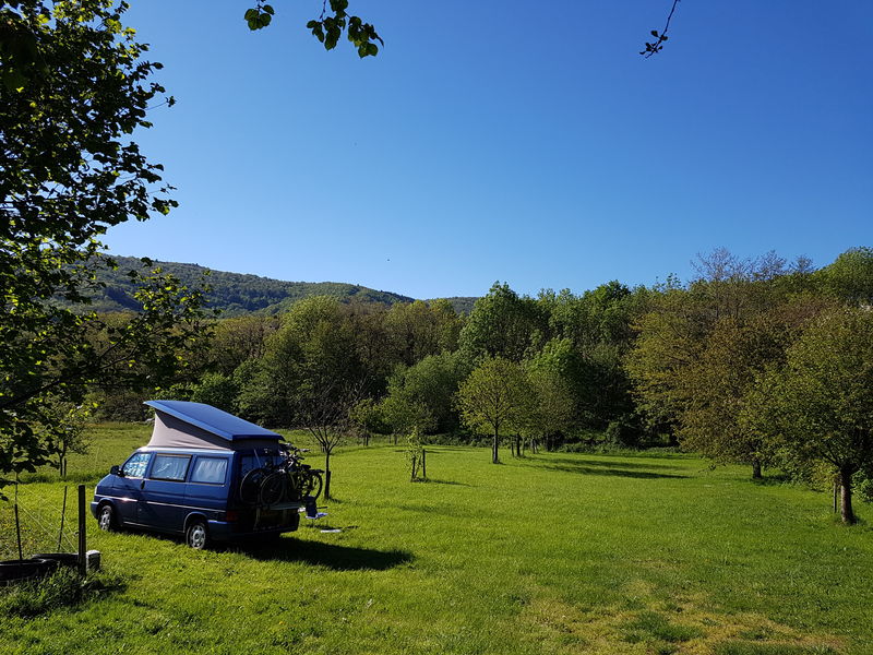 Camping chez le Vigneron à JULLIE