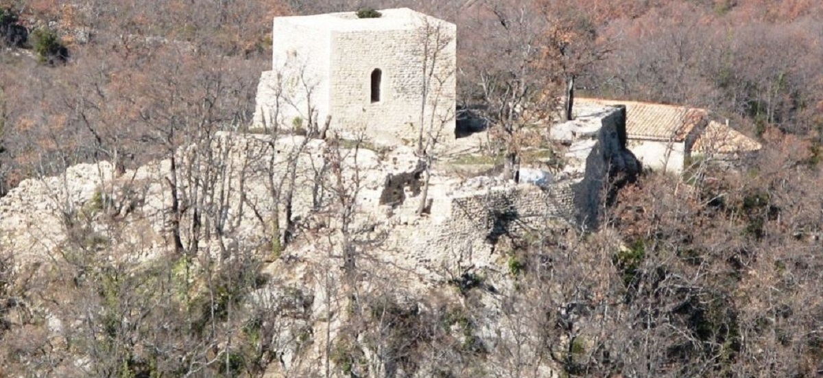 Fort-d-Auribeau-et-Chapelle-Saint-pierre