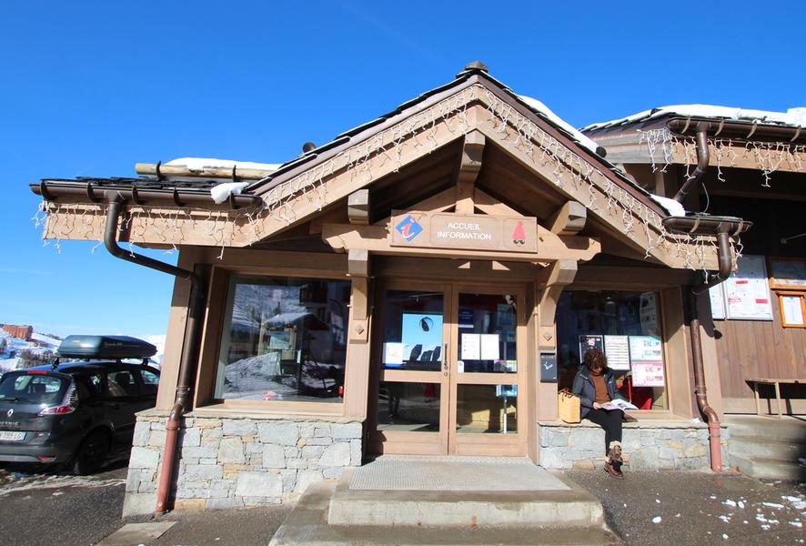 Point informations Plagne Village en hiver