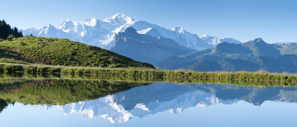 Le Mont Blanc depuis le lac de Joux Plane