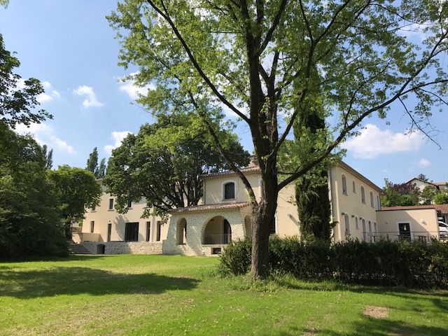 Façade