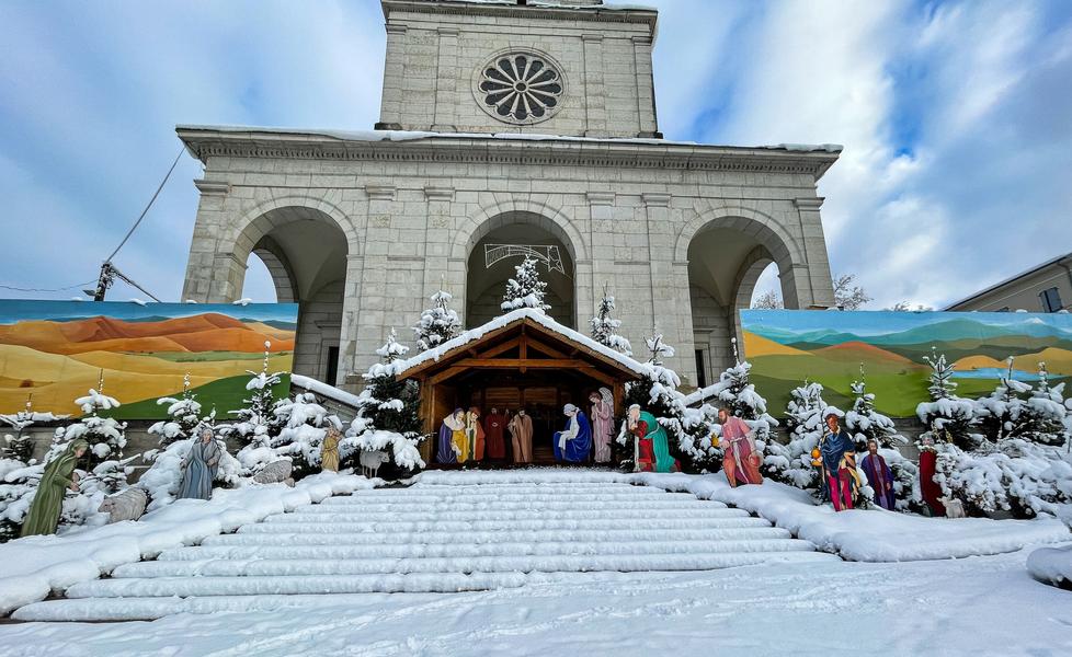 http://La%20crèche%20à%20l'Eglise%20Saint%20Léger%20d'Oyonnax