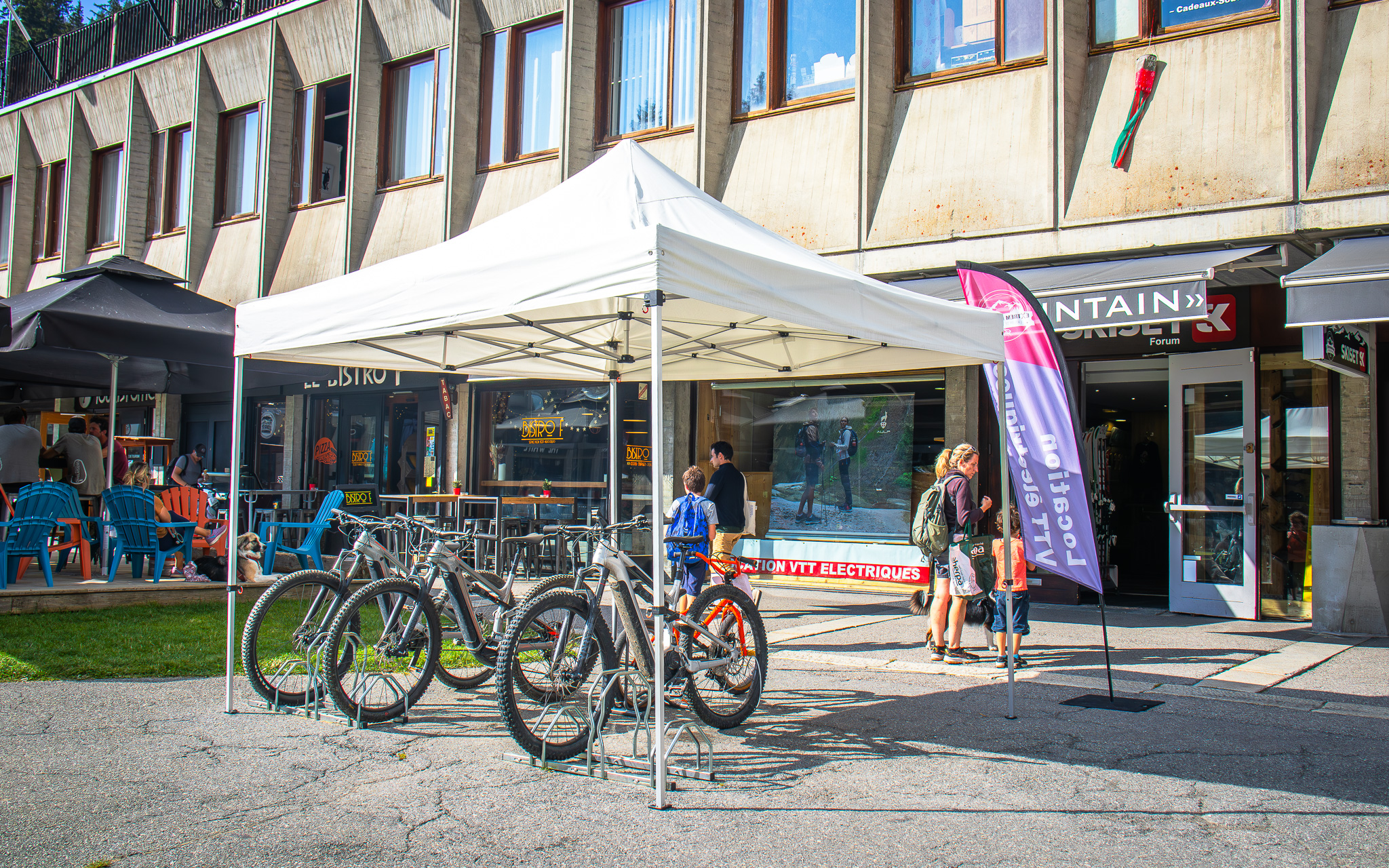 Shop front with an example of an electric mountain bike for hire