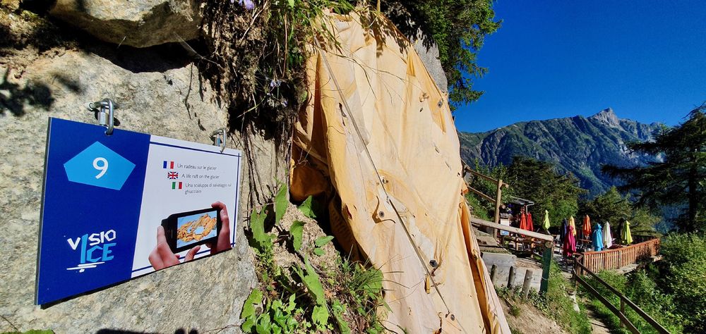 Dans les mystères du Glacier des Bossons avec les tablettes Visio-Ice