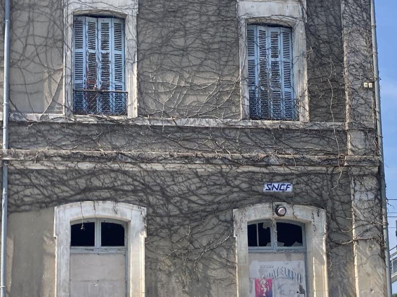 Façade de la gare