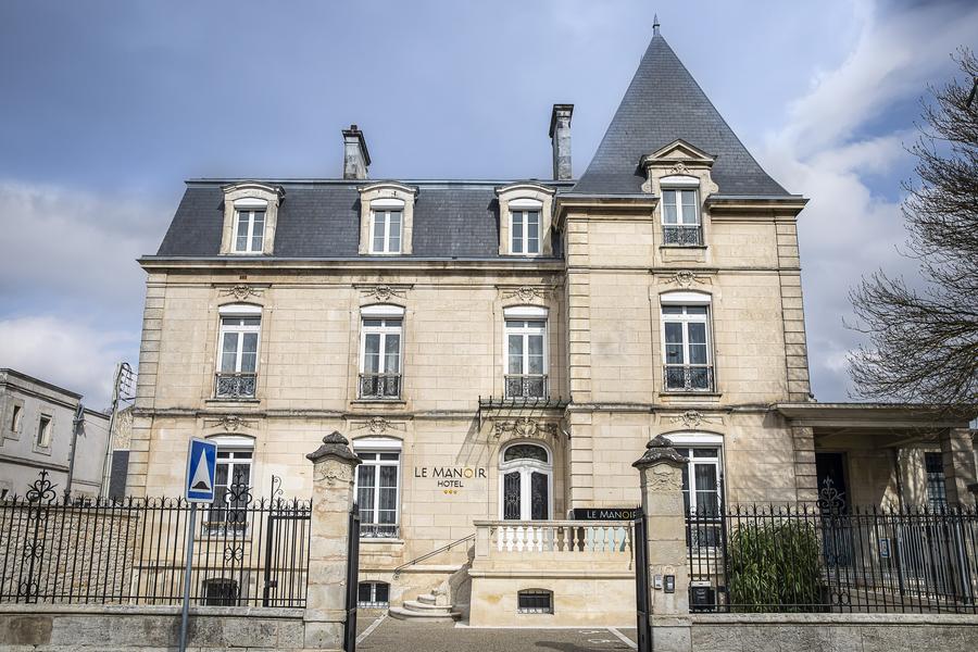 Hôtel façade extérieure