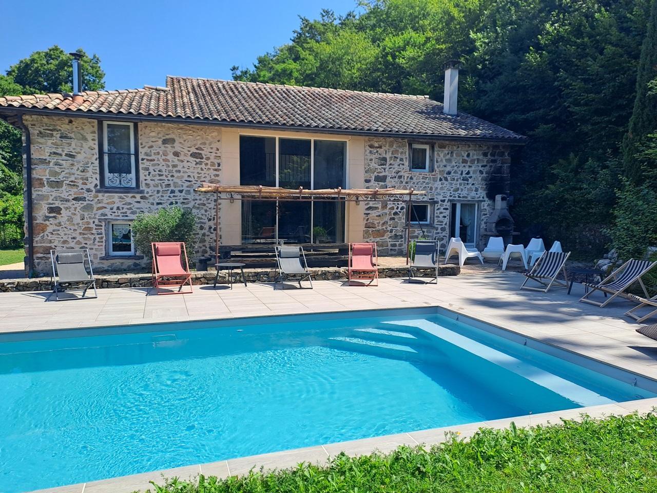 Grand Gîte avec piscine privée, 