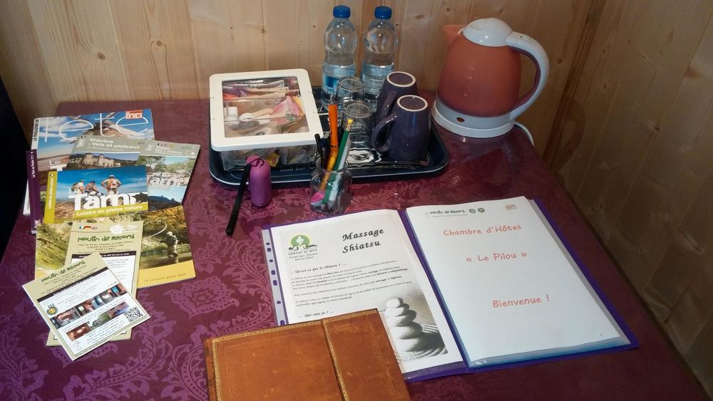 Plateau de courtoisie & documentation touristique, 