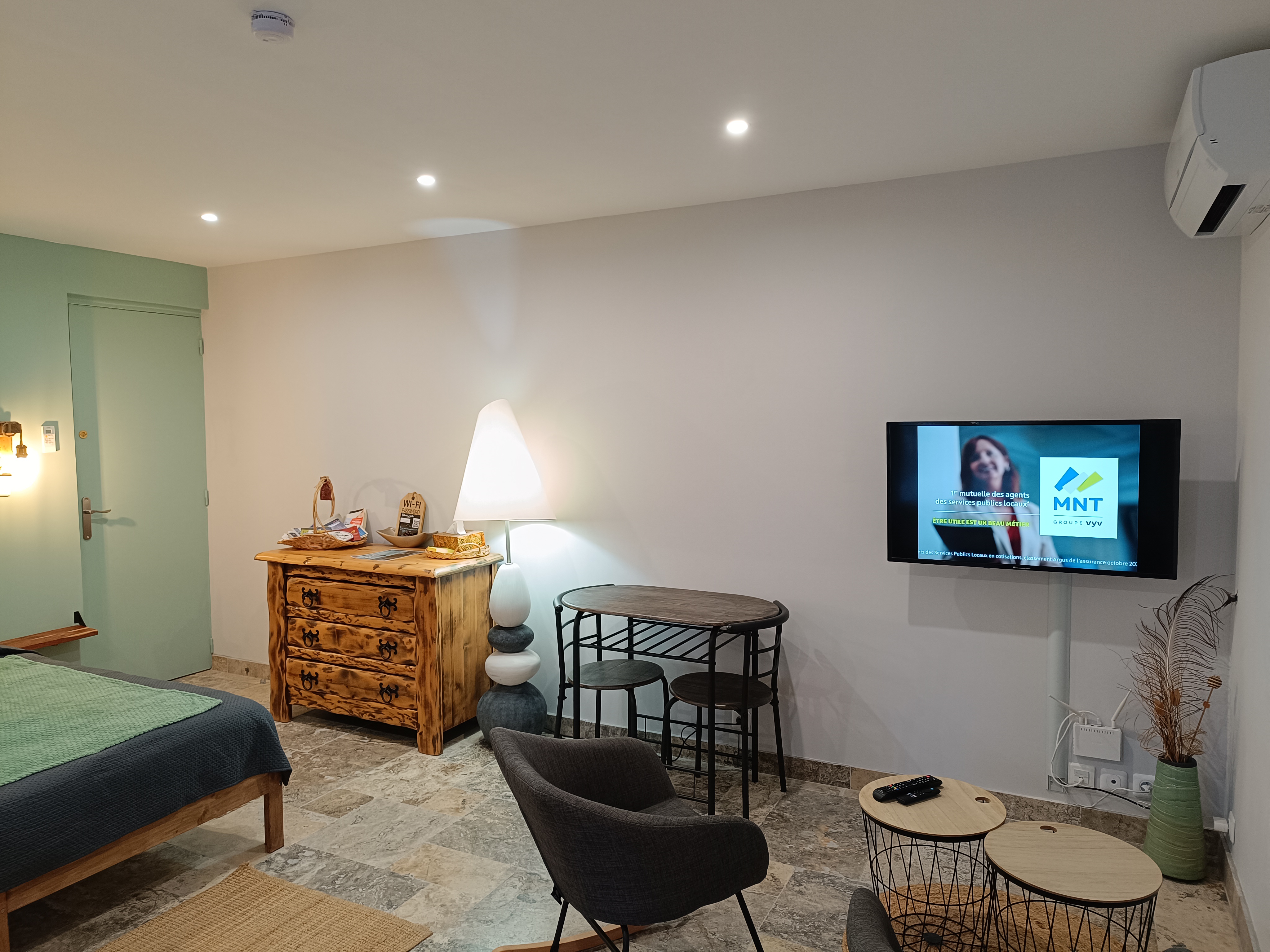 Écrin de nature sous les pins, Aurons - photo 13