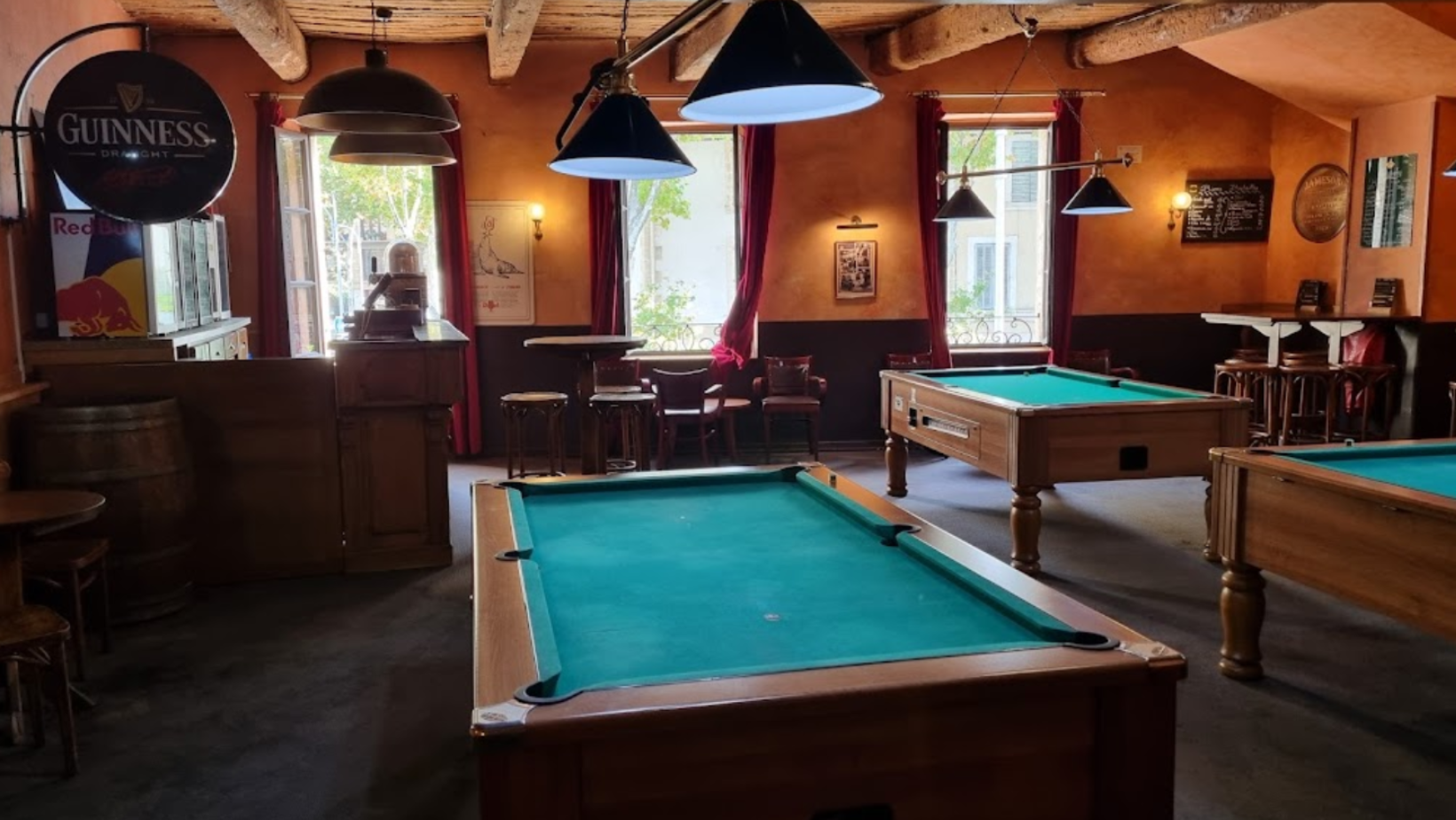 The Quiet Man & Irish Pub — photo 2