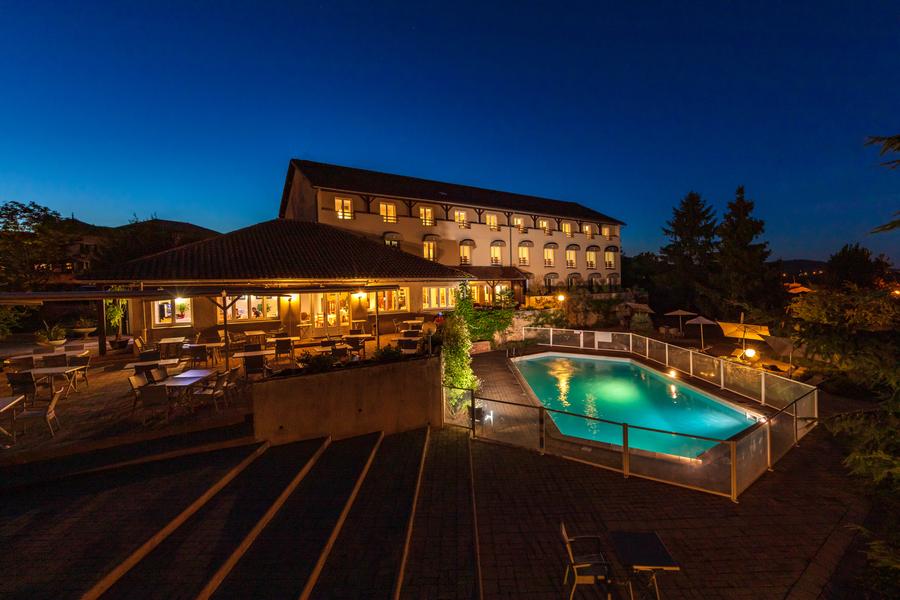 Extérieur hôtel Noemys MORGON - Piscine