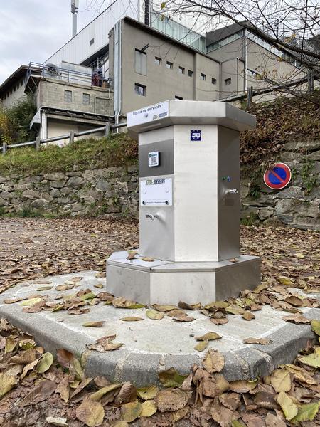 Aire de service de camping-car du parking de la patinoire