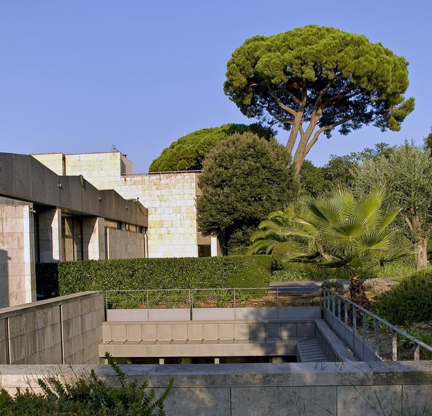 Jardin et entrée du musée national Marc Chagall, Nice. Photo : DR / musées nationaux du XXe siècle des Alpes-Maritimes, 2025