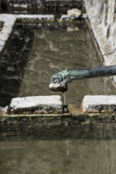 Fontaine et lavoir du Plus Bas Village