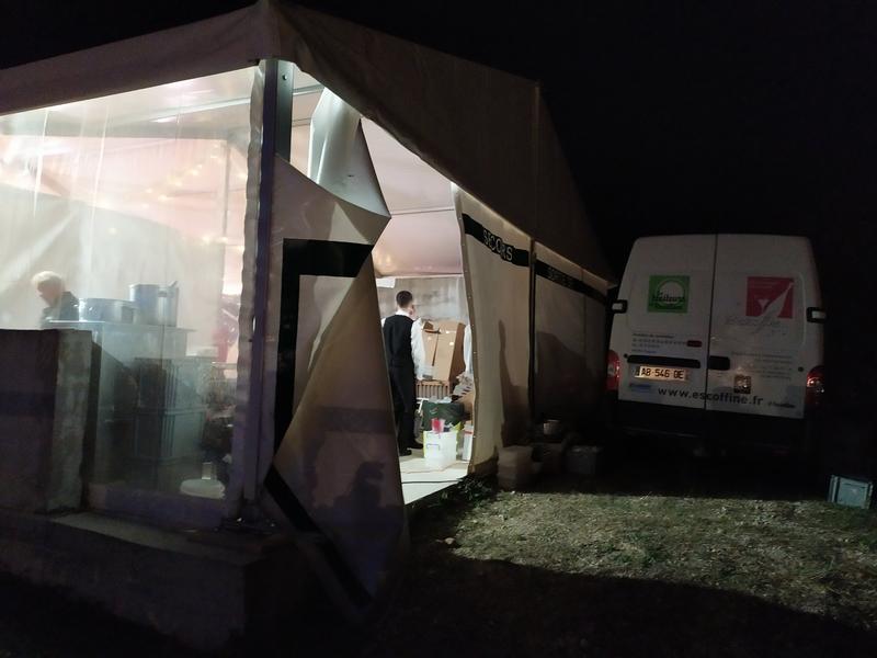 Espace traiteur sous chapiteau