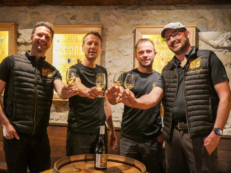 Les vignerons du Caveau Bugiste