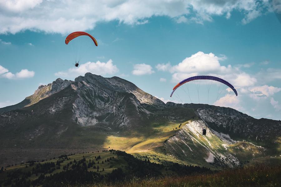 Aero-bi paragliding and speedriding