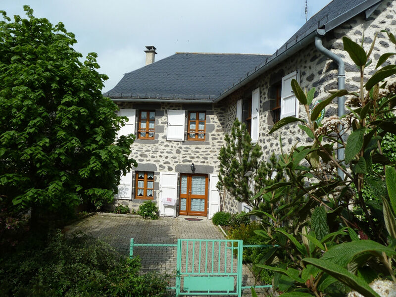 Gîte de Coltines 9 personnes