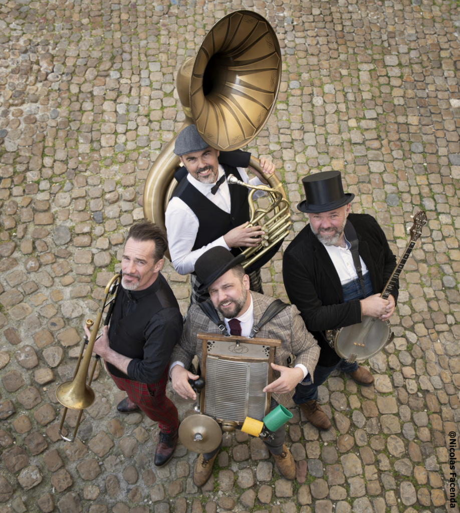 Concert « The Yellbows » en déambulation dans le village
