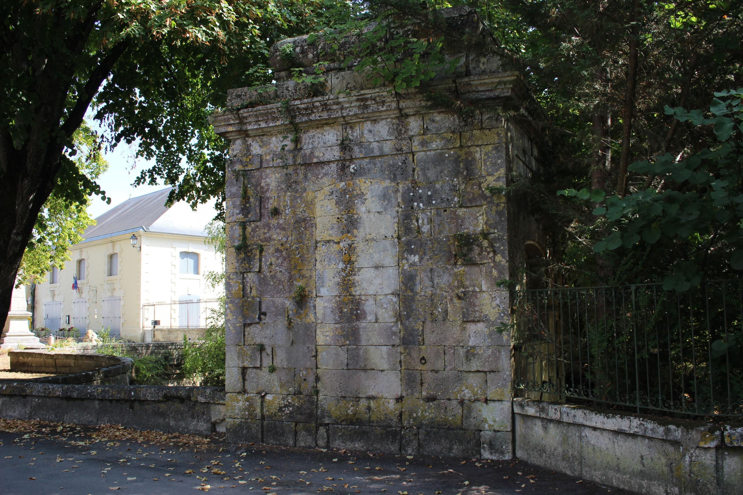 Le Château - Taillebourg