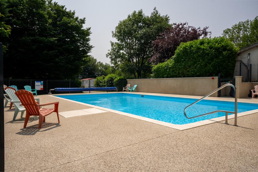 Piscine Camping les Avenières