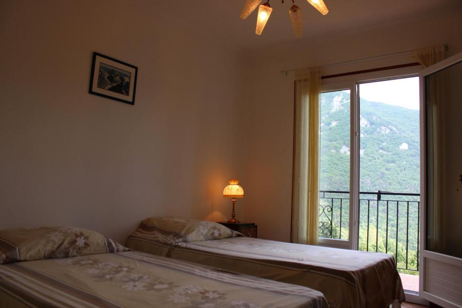 Gîte du Colombier-Lits jumeaux-Belvédère-Gîtes de France des Alpes-Maritimes