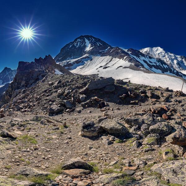 L'Aiguille du Goûter vue d'en bas