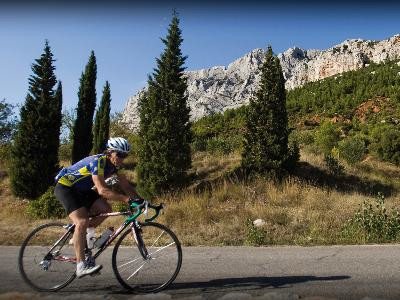Tour de la montagne Sainte Victoire