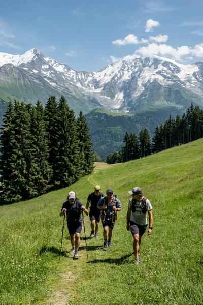 Les Chalets de Porcherey au départ du Plateau de la Croix