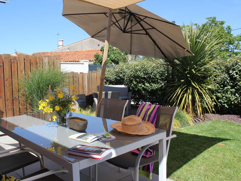 Table de jardin