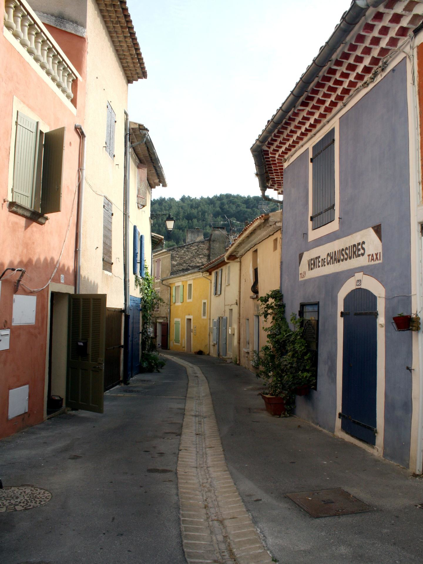 Bouches-du-Rhône en Paysages - Meyrargues par les chemins de traverses