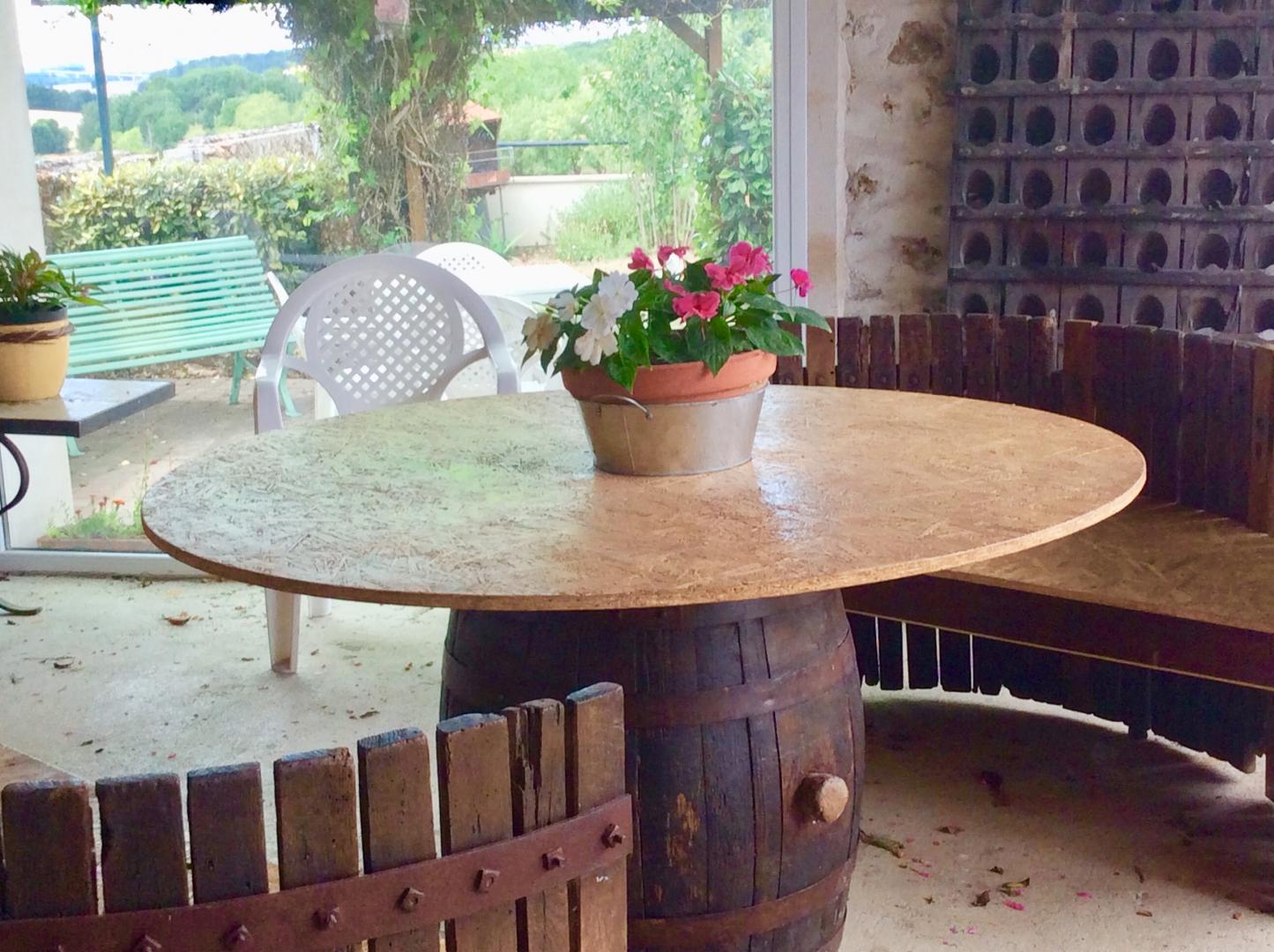 ENTRÉE du gite AUTOMNE, terrasse couverte